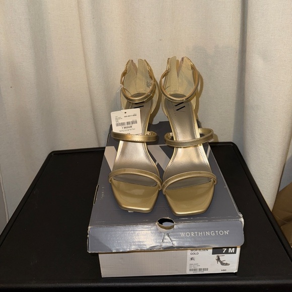 Worthington Gold heels 7 NWT - Picture 1 of 7